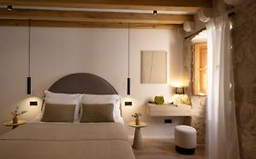 Old Town Olive Luxury Room For 2
